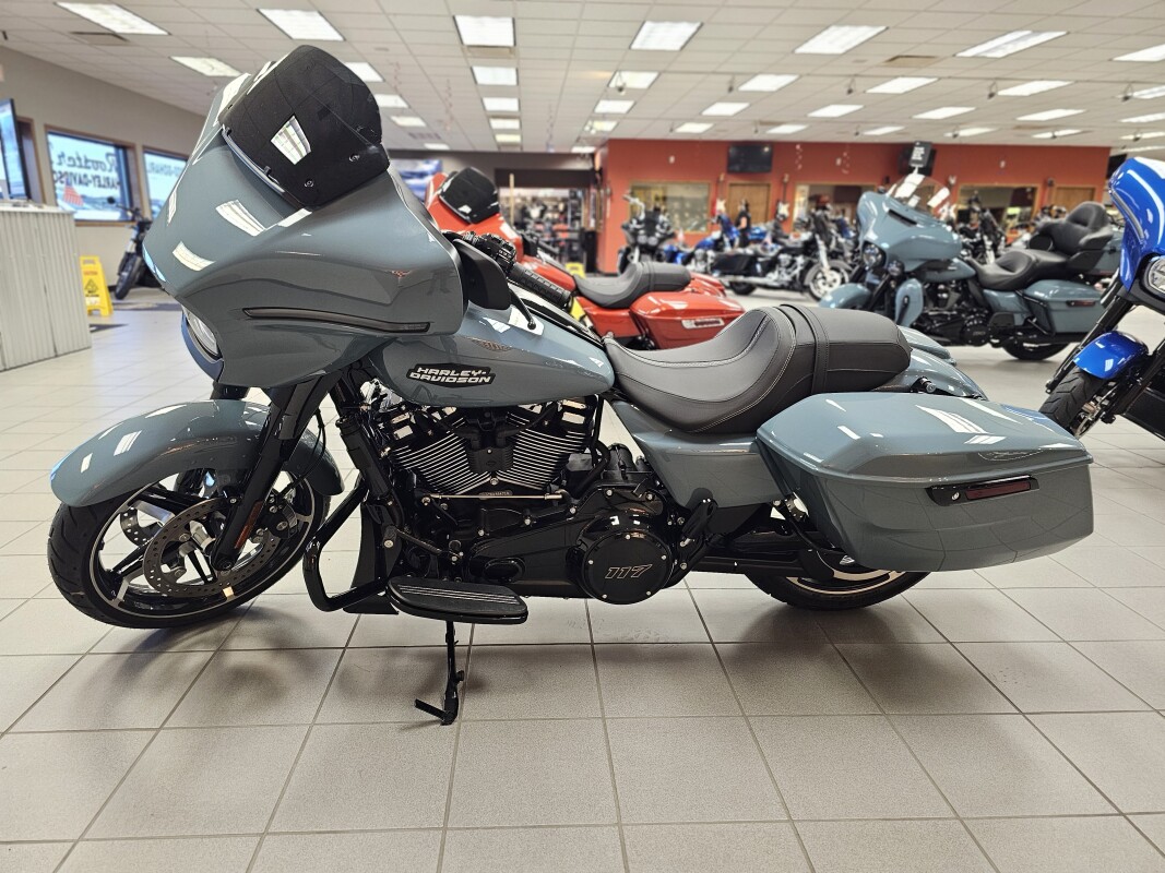 FLHX 2024 Street Glide - Photo 5