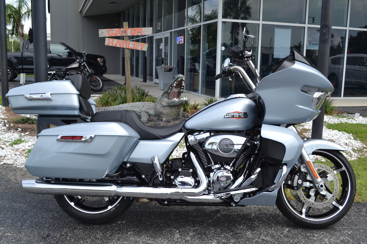 2025 Harley-Davidson Road Glide Atlas Silver Metallic - FLTRX