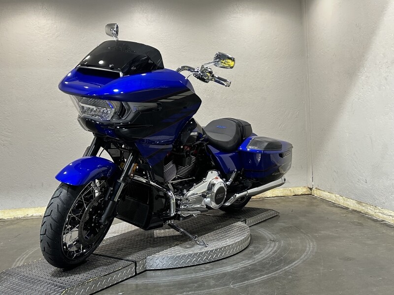 Harley-Davidson CVO Road Glide 2025 FLTRXSE 84614794 BLUE STREAK - Photo 6