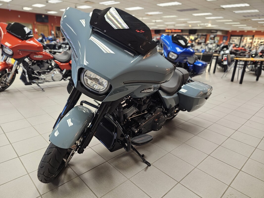 FLHX 2024 Street Glide - Photo 4