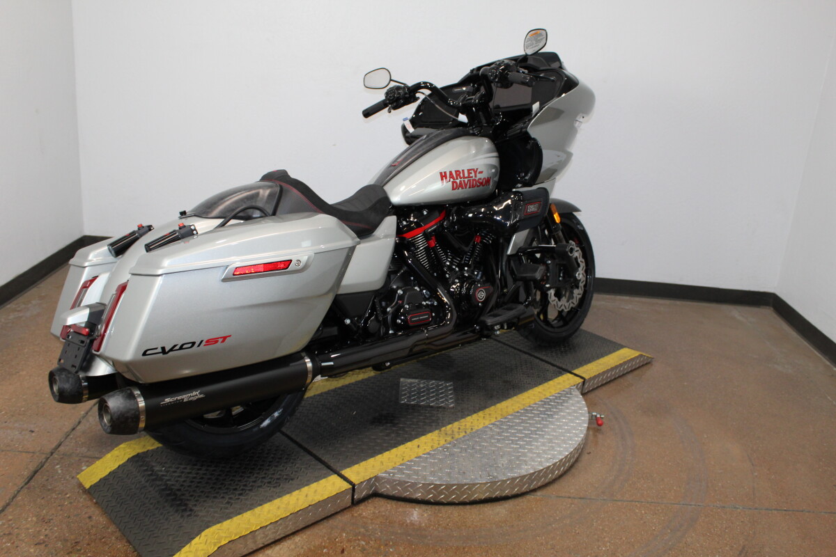 Harley-Davidson CVO Road Glide ST 2025 FLTRXSTSE 84614790 MERCURY SILVER - Photo 9
