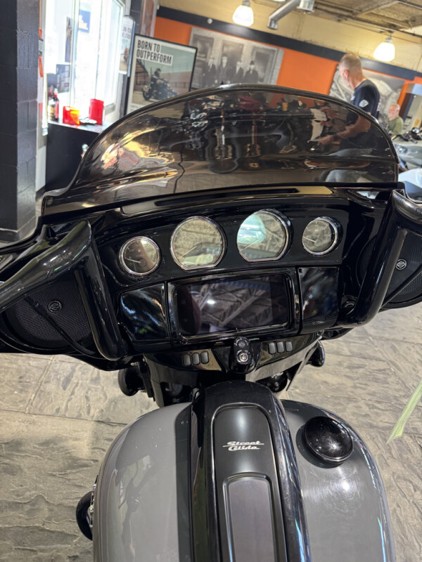 2022 Harley-Davidson® Street Glide® Special, photo 18