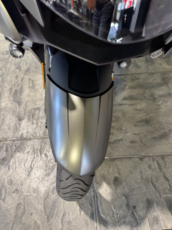2024 K1600B, 1400 miles! - Photo 9