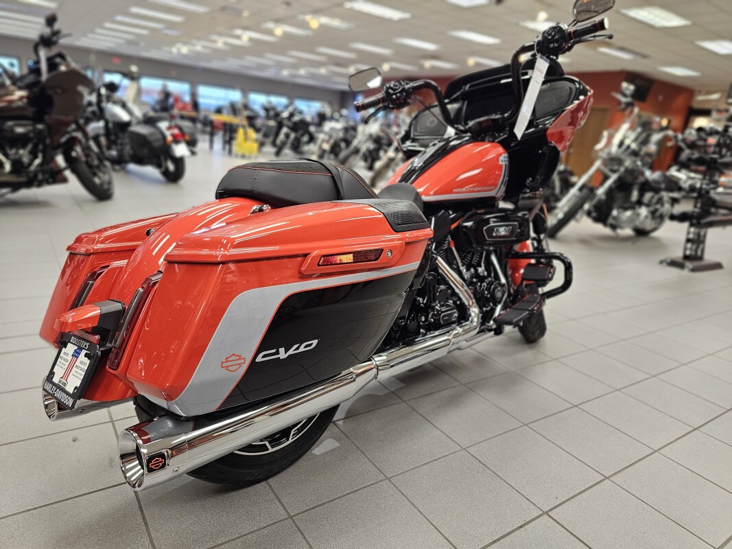 FLTRXSE 2024 CVO Road Glide - Photo 7