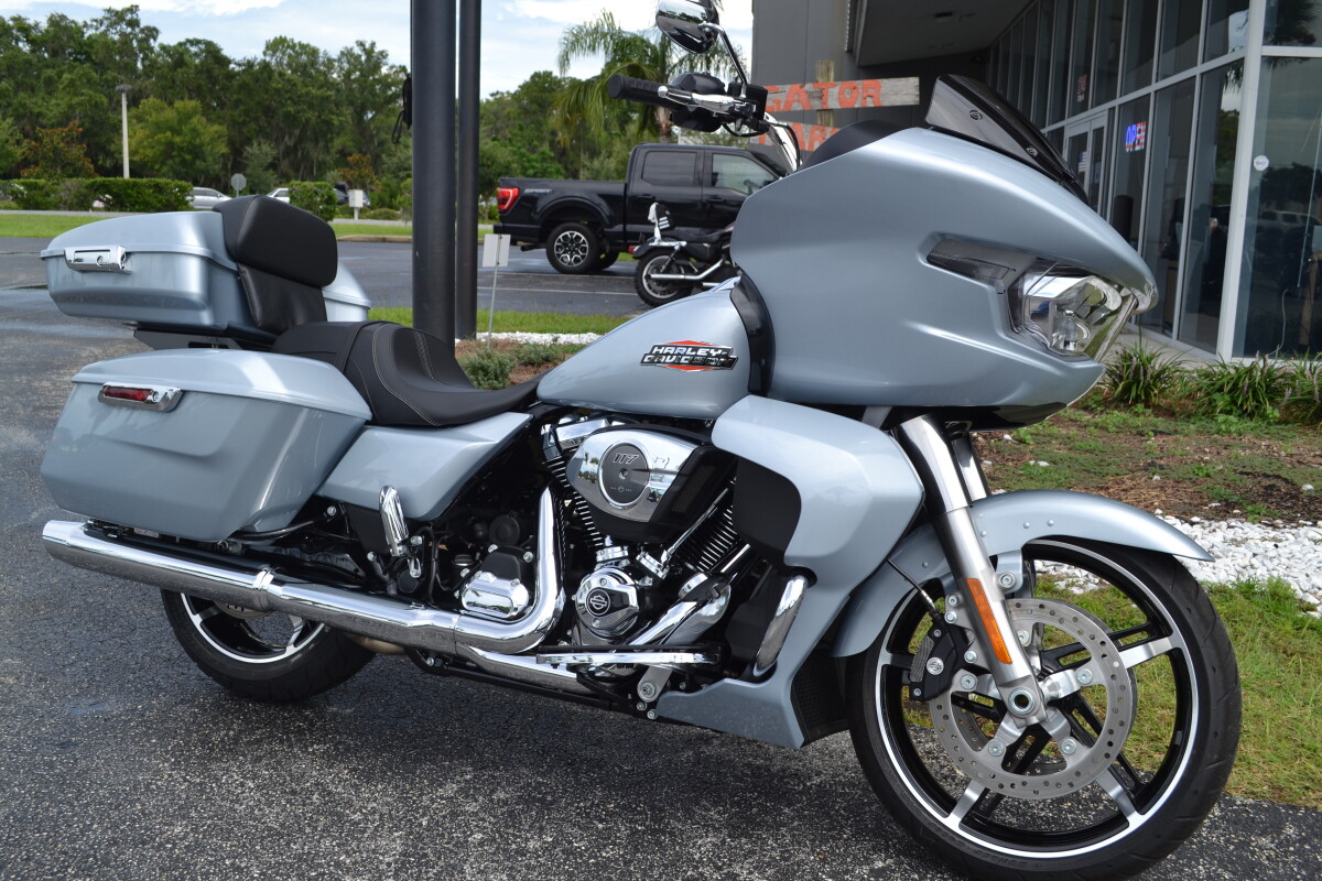 2025 Harley-Davidson Road Glide Atlas Silver Metallic - FLTRX - Photo 2