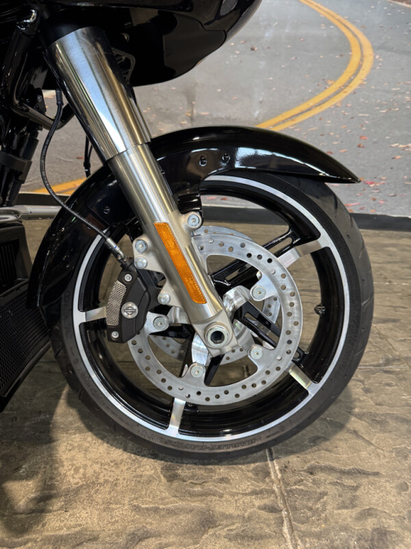 2025 Harley-Davidson Road Glide - Photo 6