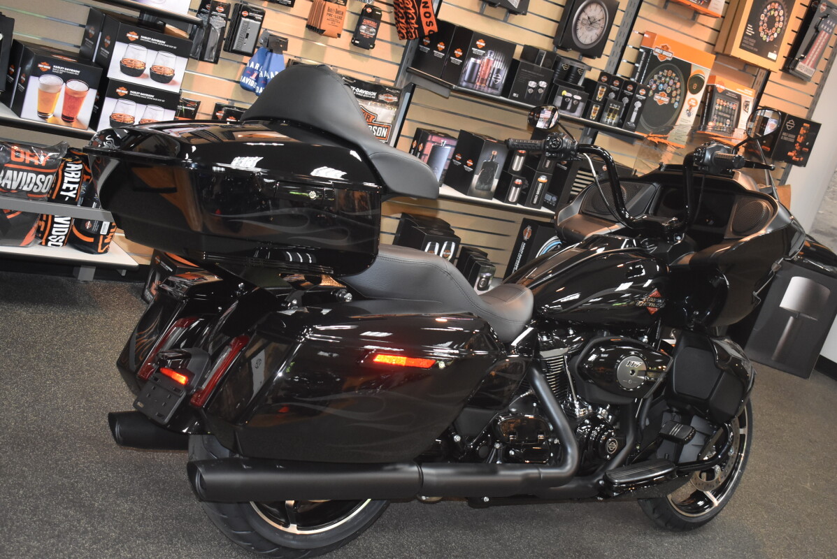 FLTRX 2025 Road Glide - Photo 3