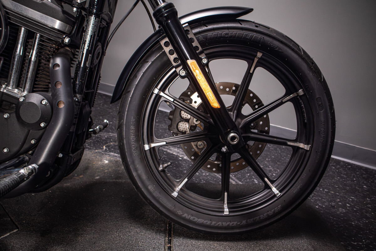 2020 Iron 883 (XL883N) - Photo 10
