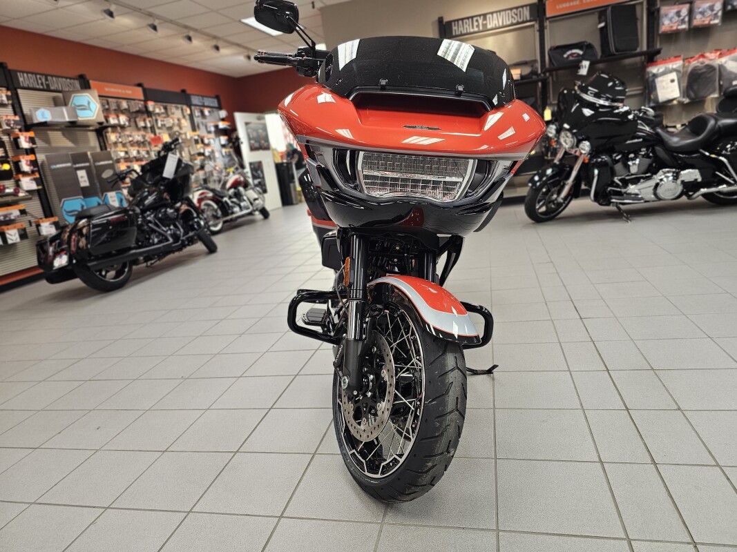 FLTRXSE 2024 CVO Road Glide - Photo 3