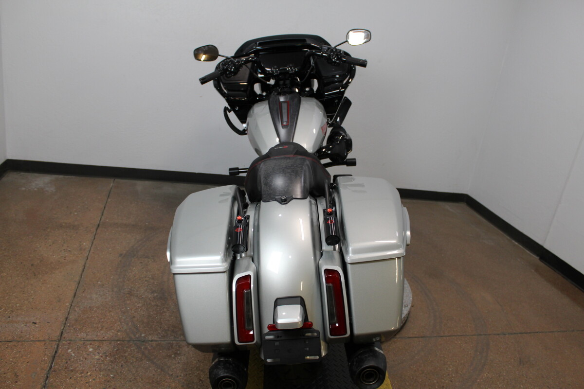 Harley-Davidson CVO Road Glide ST 2025 FLTRXSTSE 84614790 MERCURY SILVER - Photo 8