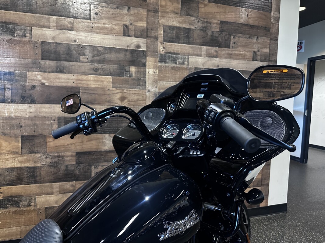 2025 Harley-Davidson Road Glide 3 Black FLTRT - Photo 4