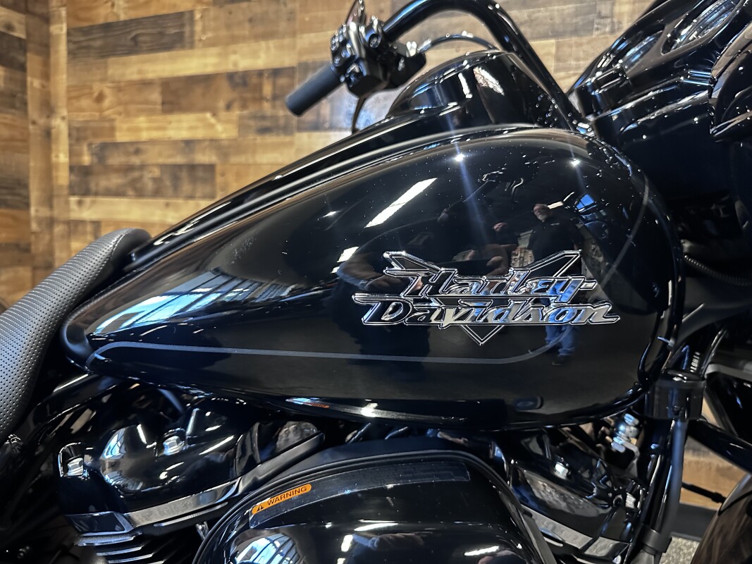2025 Harley-Davidson Road Glide 3 Black FLTRT - Photo 6