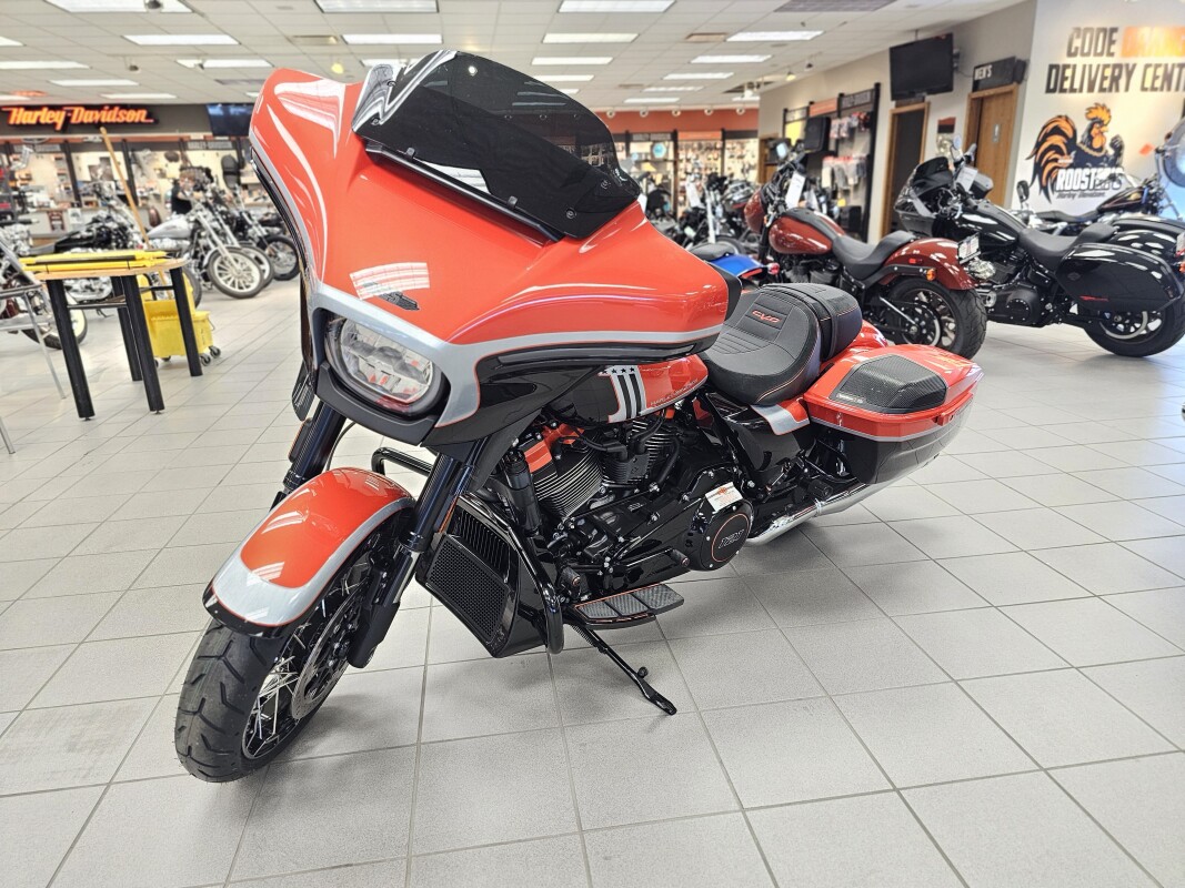 FLHXSE 2024 CVO Street Glide - Photo 4
