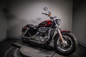 2015 1200 Custom (XL1200C) thumb 3
