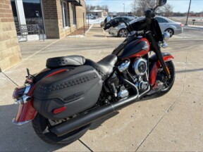 2025 Harley-Davidson® Heritage Classic Whiskey Fire / Vivid Black w/Laced Wheels thumb 1