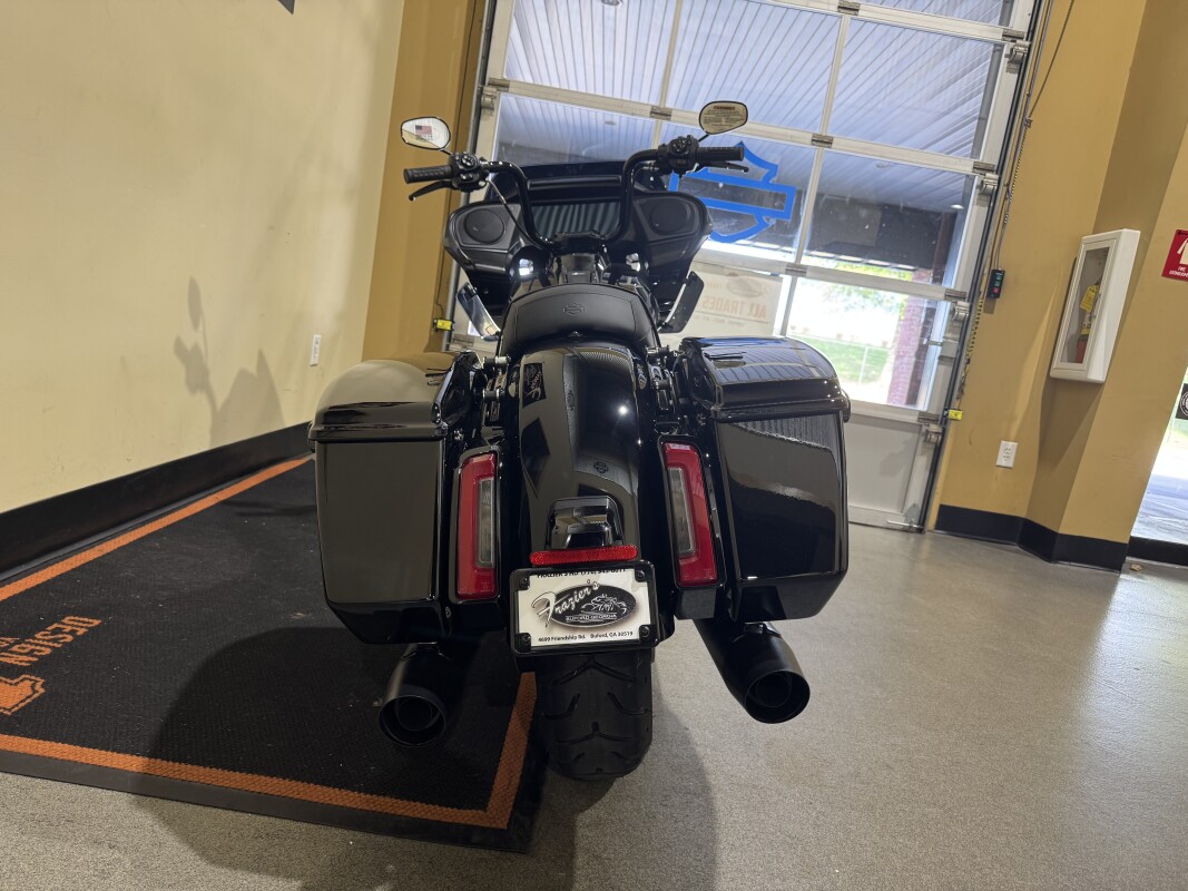 FLTRX 2025 Road Glide - Photo 3