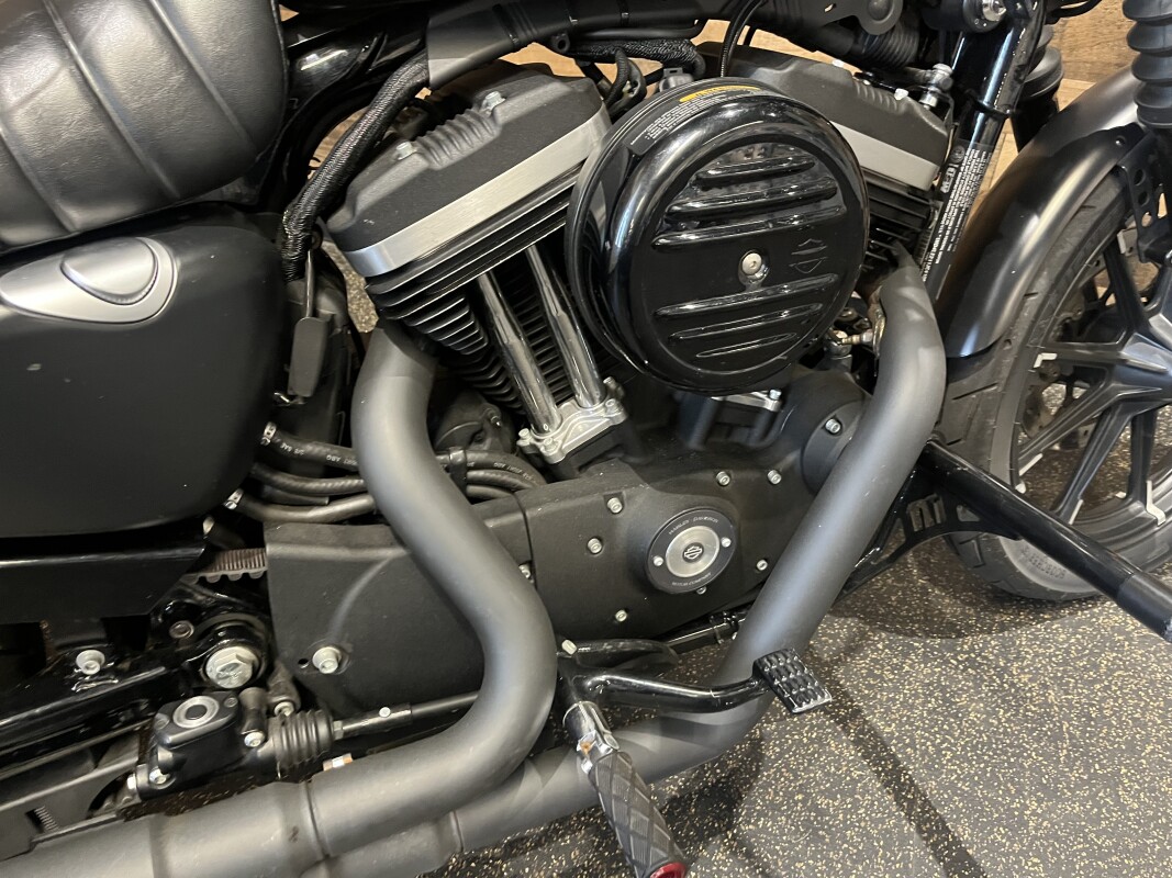 2018 Harley-Davidson Iron 883 Black Denim XL883N - Photo 5