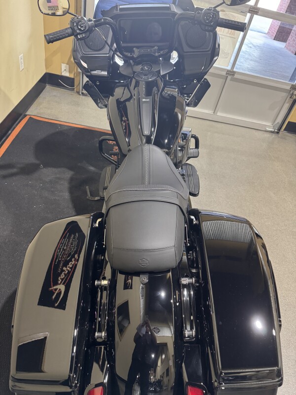 FLTRX 2025 Road Glide - Photo 4