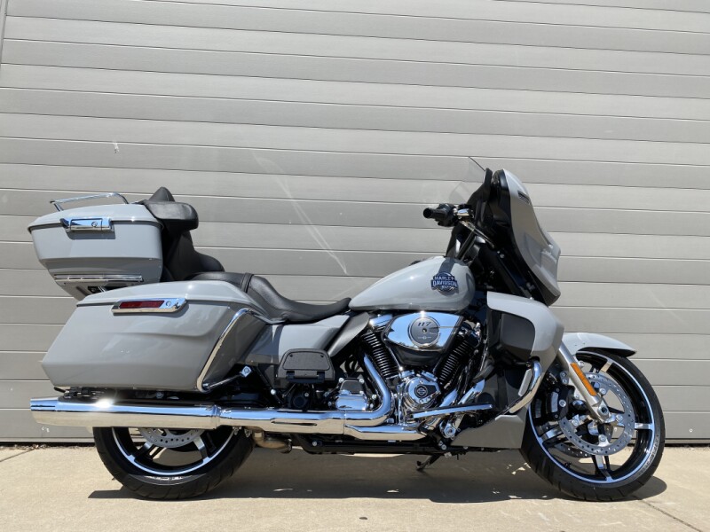 2025 Harley-Davidson<sup>®</sup> Street Glide® Ultra Billiard Gray