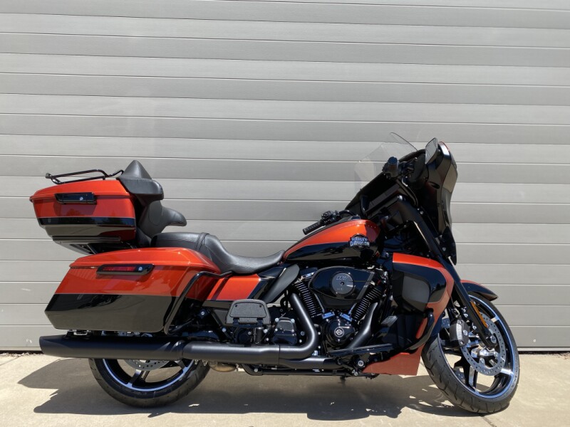 2025 Harley-Davidson<sup>®</sup> Street Glide® Ultra
