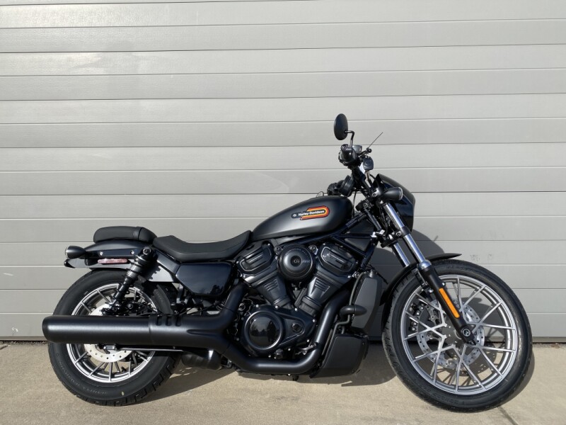 2025 Harley-Davidson<sup>®</sup> Nightster® Special Black Denim