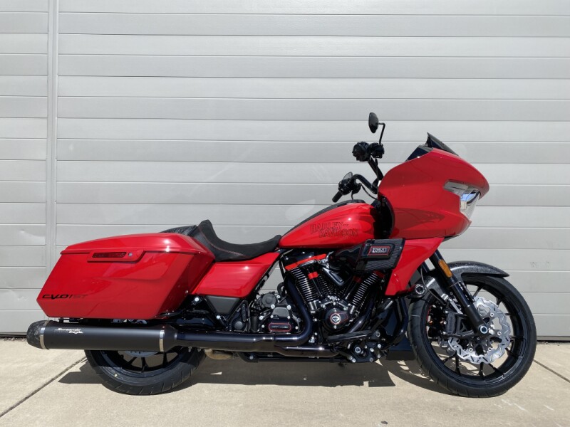 2025 CVO Road Glide Rally Red