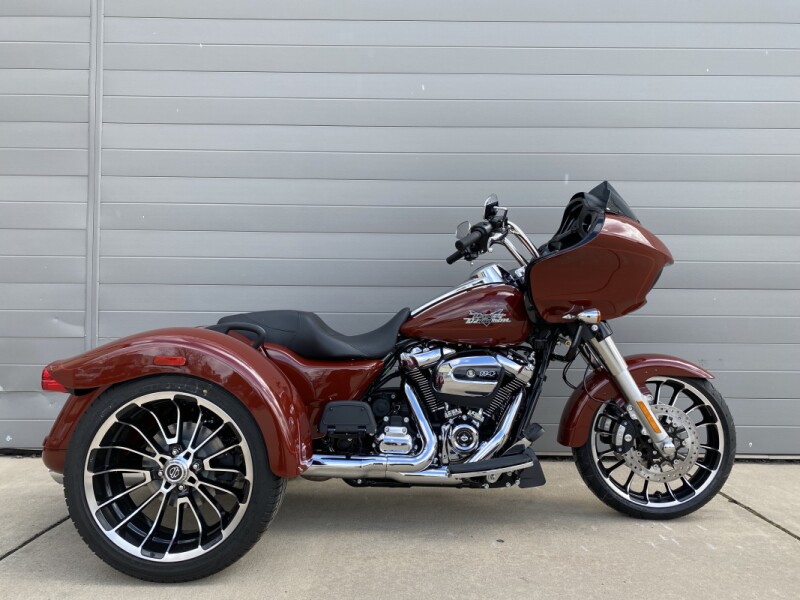 2024 Harley-Davidson<sup>®</sup> Road Glide<sup>®</sup> 3 Red Rock