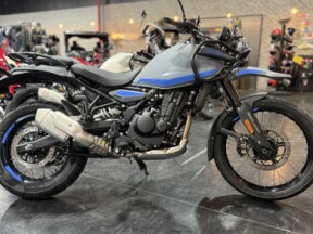 Royal Enfield Himalayan 450 Slate Poppy Blue thumb 3