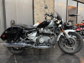 2024 Royal Enfield Super Meteor 650 Interstellar Grey thumb 3