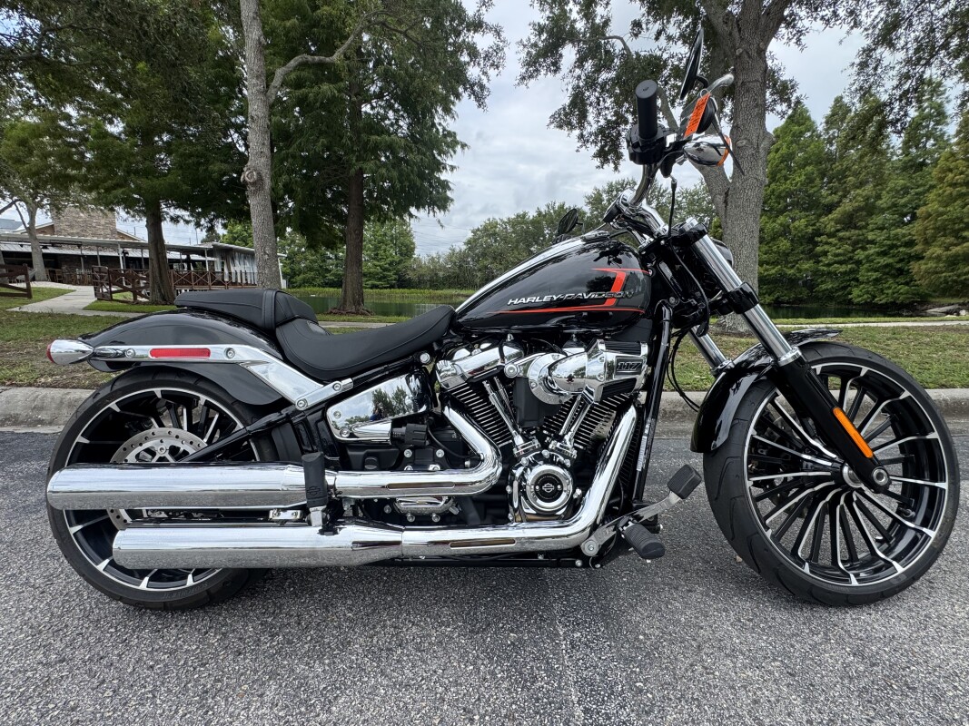 2024 Harley-Davidson<sup>®</sup> Breakout™ 117