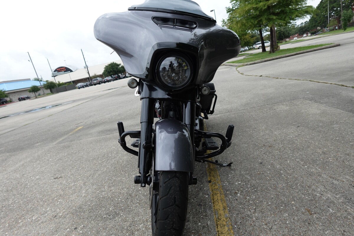2020 Harley-Davidson CVO Street Glide FLHXSE - Photo 3