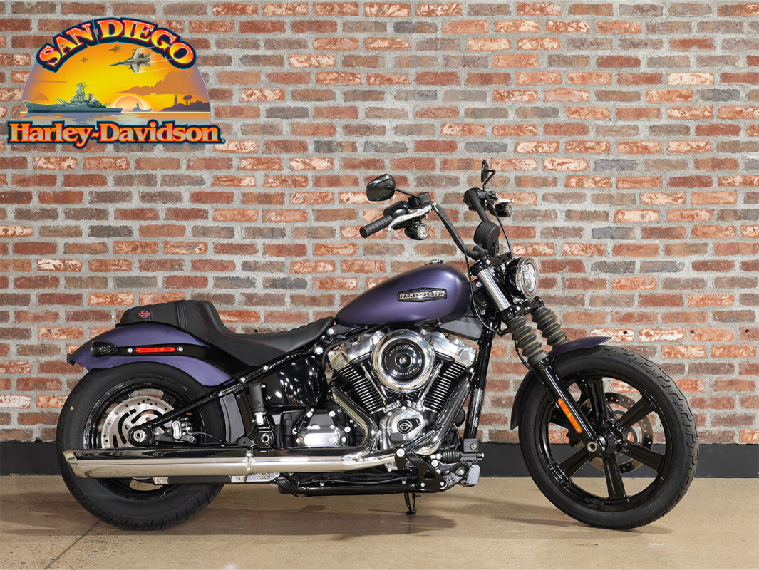 BOBプレイボーイ Puig Accessorized ! 2023 Harley Davidson Softail Street Bob