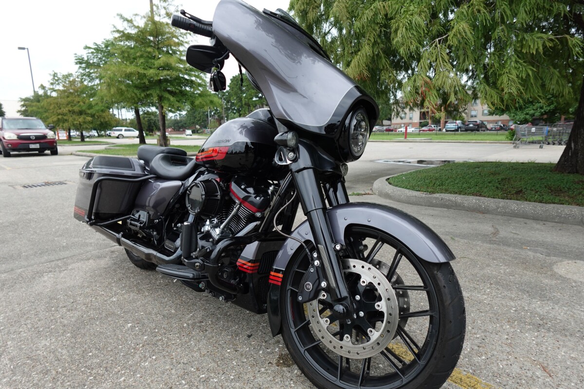 2020 Harley-Davidson CVO Street Glide FLHXSE - Photo 2