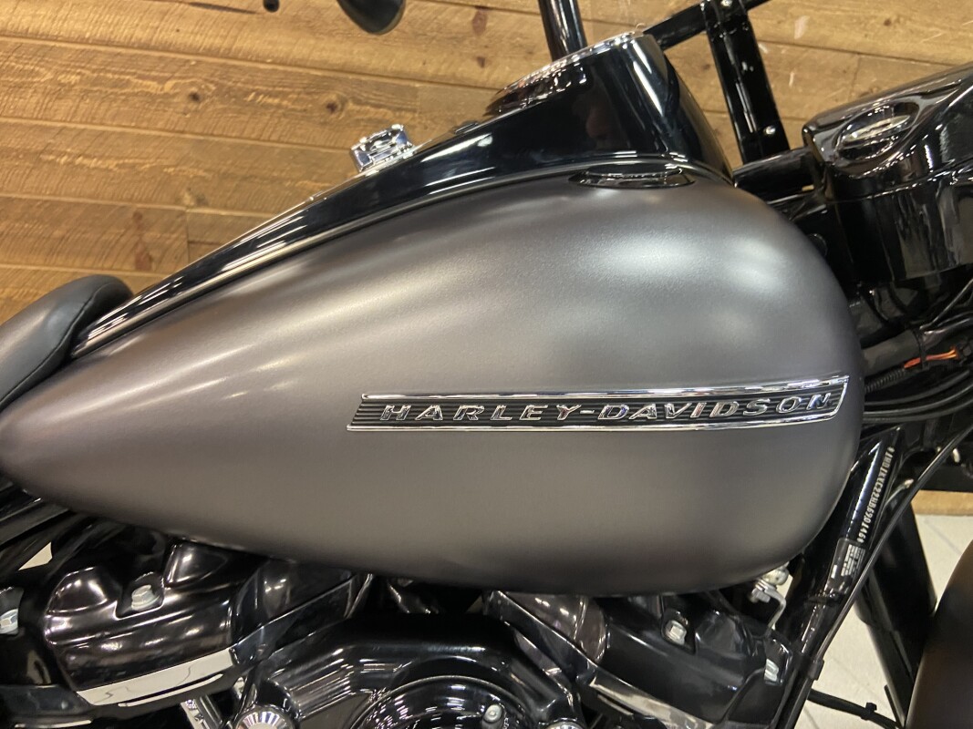 2017 Harley-Davidson Road King Special Charcoal Denim FLHRXS - Photo 2
