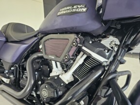 2025 Harley-Davidson<sup>®</sup> Road Glide® thumb 2
