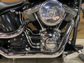 2012 Harley-Davidson® Blackline® Vivid Black FXS thumb 2