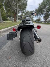 2024 Harley-Davidson<sup>®</sup> Breakout™ 117 thumb 2