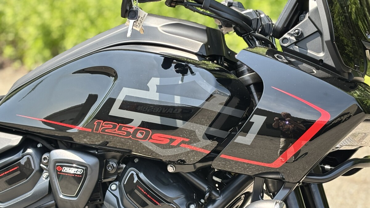 RA1250ST 2025 Pan America 1250 ST - Photo 2