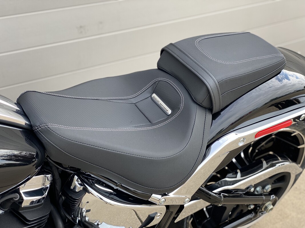 2025 Harley-Davidson Breakout - Photo 10