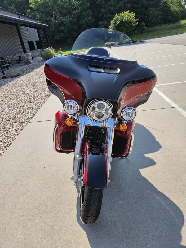 2021 Harley-Davidson Ultra Limited Billiard Red/Vivid Black — Black Finish - Photo 3