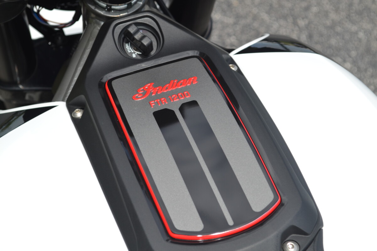 2023 Indian FTR Sport White Lightning / Indy Red - Photo 10