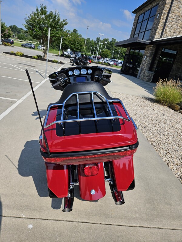 2021 Harley-Davidson Ultra Limited Billiard Red/Vivid Black — Black Finish - Photo 8