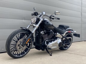 2025 Harley-Davidson® Breakout® thumb 0