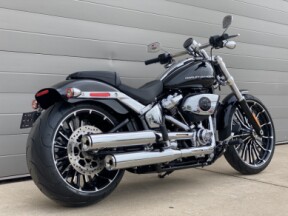 2025 Harley-Davidson® Breakout® thumb 2