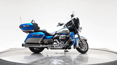 2018 Harley-Davidson FLHTCU Ultra Classic in Electric Blue and Silver Fortune with 7763 miles