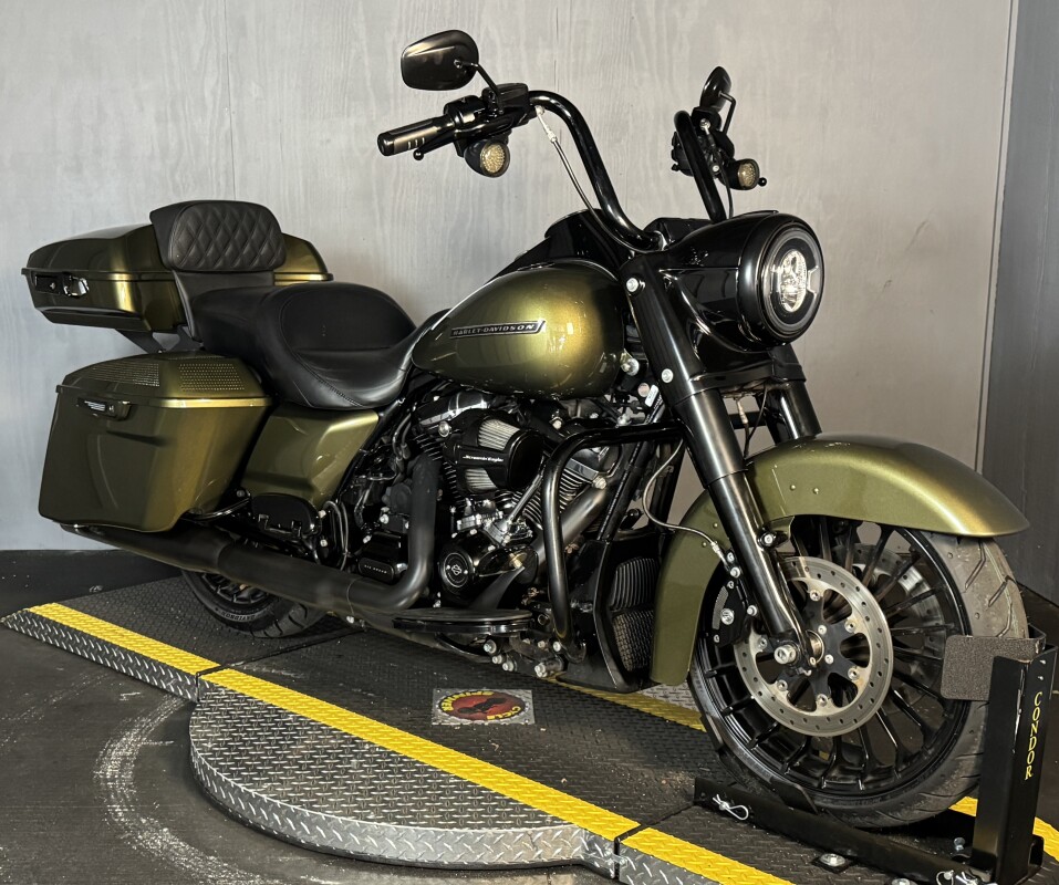 2018 Harley-Davidson Road King Special FLHRXS OLIVE GOLD - Photo 7
