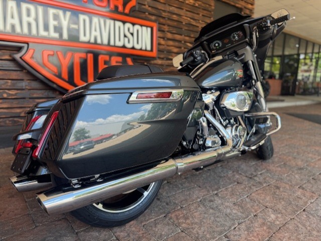 2025 Harley Davidson Street Glide FLHX - Photo 8