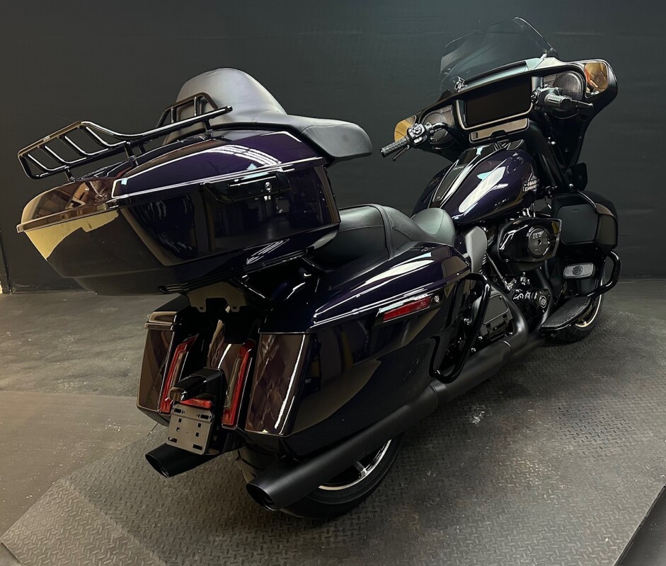 Harley-Davidson Street Glide Ultra 2025 FLHXU MYSTIC SHIFT - Photo 9