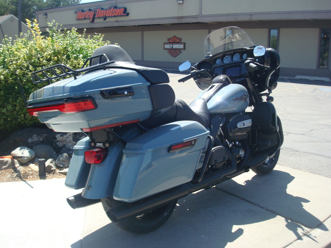 2024 Harley-Davidson Ultra Limited Sharkskin Blue - Photo 4