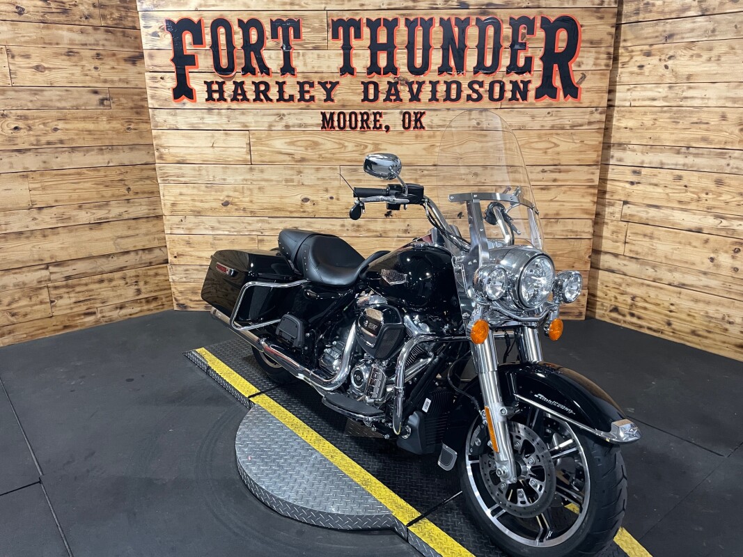 Harley-Davidson Road King 2022 FLHR Vivid Black - Photo 3